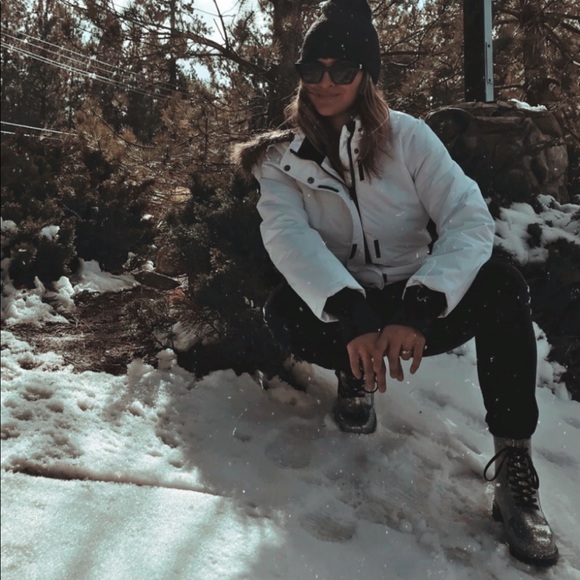 Lace-up Rain Boots - Picture 6 of 7